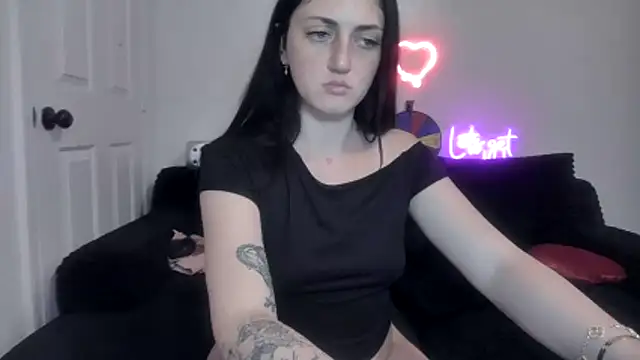 Snapshot of torithequeen chatting on 04/01/26, 01:08 torithequeen online show from 04/01/26, 01:08