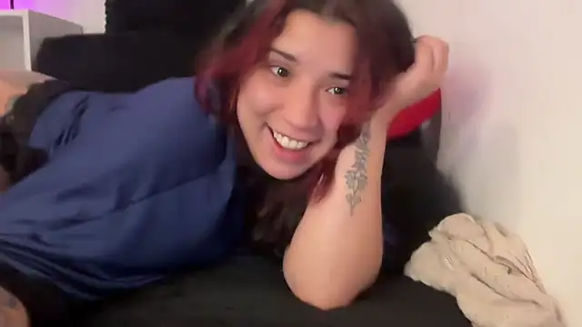 nina lovez online show from 10/27/25, 02:56