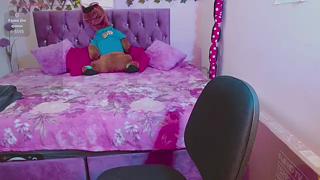 Estrella  sex online show from 10/21/25, 08:08