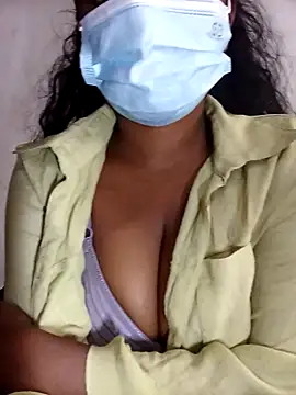 Snapshot of MickMicky chatting on 02/16/26, 04:55 MickMicky online show from 02/16/26, 04:55