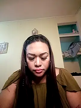 Snapshot of EmmaKantutera chatting on 11/10/25, 06:57 EmmaKantutera online show from 11/10/25, 06:57