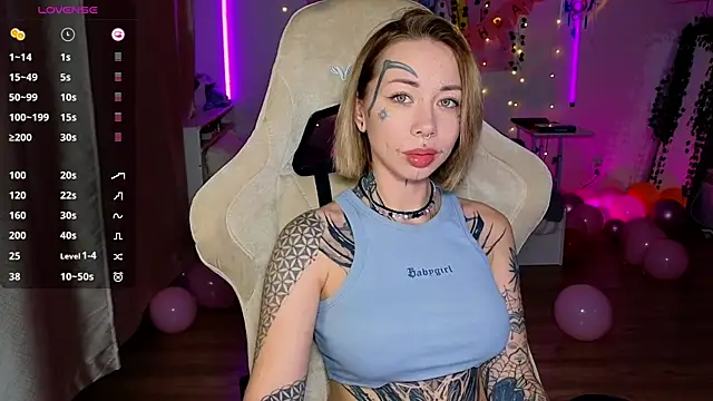 bunnykellyyy online show from 10/30/25, 07:00