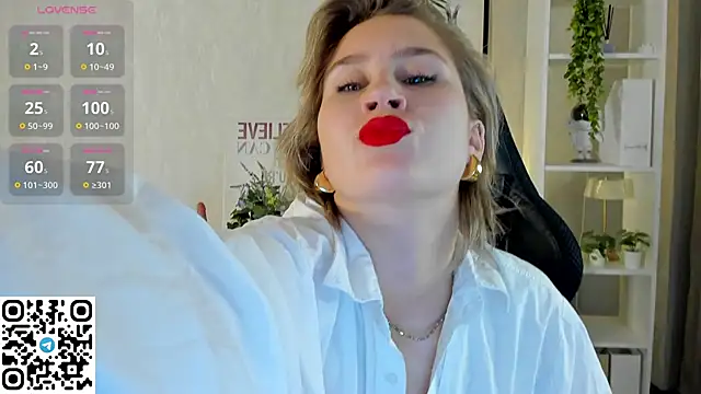 Snapshot of odelynbrower chatting on 11/20/25, 12:55 odelynbrower online show from 11/20/25, 12:55