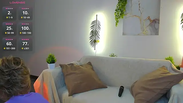 Snapshot of odelynbrower chatting on 09/26/25, 12:06 odelynbrower online show from 09/26/25, 12:06