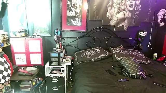 Splash Queen420 online show from 12/15/25, 06:19