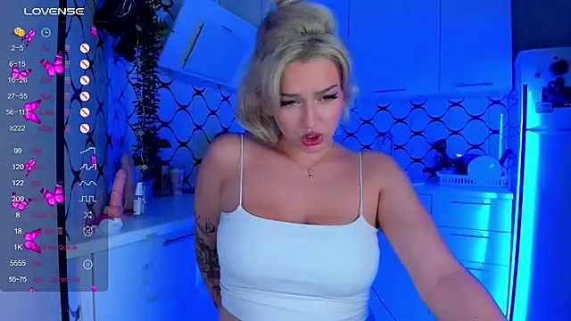 Candy Mur online show from 09/30/25, 08:59