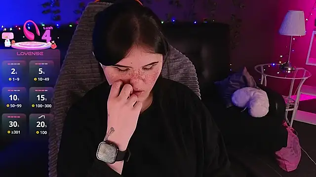 Snapshot of Dark_Shine chatting on 01/14/26, 08:45 Dark Shine online show from 01/14/26, 08:45