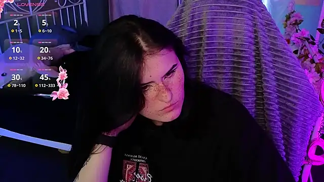 Dark Shine online show from 10/30/25, 06:23