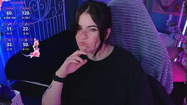 Snapshot of Dark_Shine chatting on 01/16/26, 08:35 Dark Shine online show from 01/16/26, 08:35