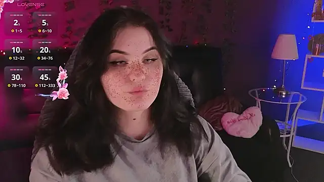 Snapshot of Dark_Shine chatting on 01/13/26, 08:13 Dark Shine online show from 01/13/26, 08:13