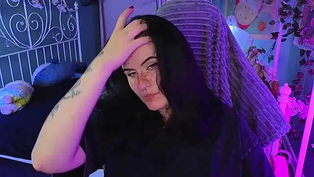 Dark Shine online show from 10/28/25, 05:29