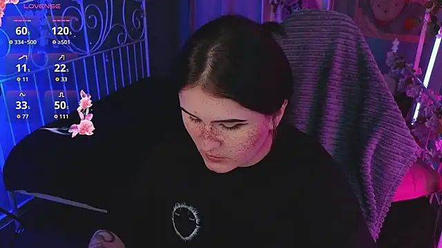 Snapshot of Dark_Shine chatting on 01/17/26, 08:12 Dark Shine online show from 01/17/26, 08:12