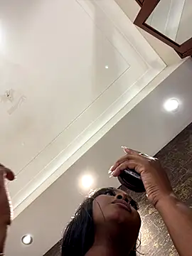 alisonn moon online show from 10/23/25, 10:19