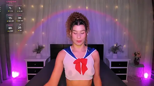 Snapshot of Evolet_Bee chatting on 12/17/25, 11:37 Evolet Bee online show from 12/17/25, 11:37