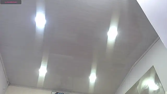 Snapshot of AriannaAdames chatting on 03/21/26, 12:42 AriannaAdames online show from 03/21/26, 12:42