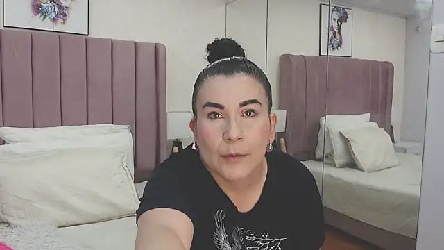 Snapshot of AriannaAdames chatting on 04/13/26, 12:31 AriannaAdames online show from 04/13/26, 12:31