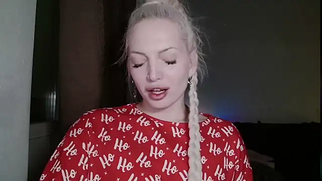 Snapshot of SpaceMarsi chatting on 01/15/26, 10:02 SpaceMarsi online show from 01/15/26, 10:02