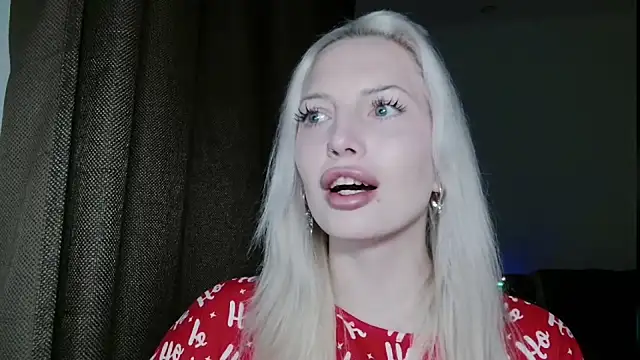 Snapshot of SpaceMarsi chatting on 01/18/26, 10:24 SpaceMarsi online show from 01/18/26, 10:24