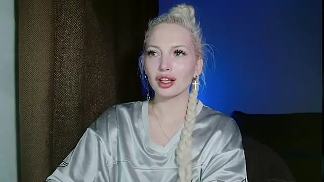 Snapshot of SpaceMarsi chatting on 02/07/26, 10:51 SpaceMarsi online show from 02/07/26, 10:51