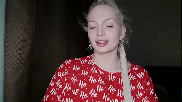 Snapshot of SpaceMarsi chatting on 01/17/26, 10:57 SpaceMarsi online show from 01/17/26, 10:57