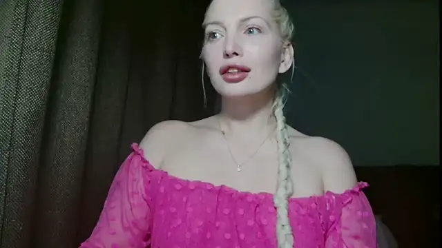 Snapshot of SpaceMarsi chatting on 02/02/26, 08:30 SpaceMarsi online show from 02/02/26, 08:30