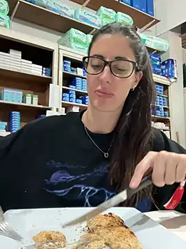 Snapshot of ferchule7 chatting on 10/01/25, 04:44 ferchule7 online show from 10/01/25, 04:44