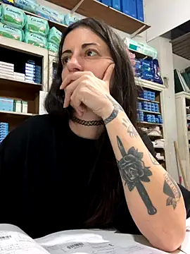 Snapshot of ferchule7 chatting on 10/24/25, 04:17 ferchule7 online show from 10/24/25, 04:17