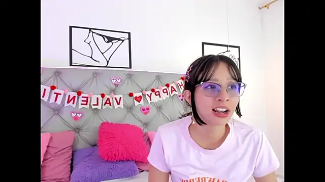 Naughty Couple83 online show from 02/24/26, 07:15