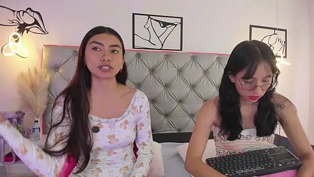 Naughty Couple83 online show from 11/25/25, 03:34