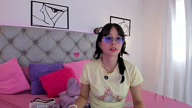 Naughty Couple83 online show from 03/19/26, 05:35