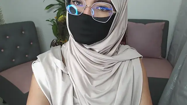 Snapshot of jade_nassar chatting on 09/25/25, 07:53 jade nassar online show from 09/25/25, 07:53