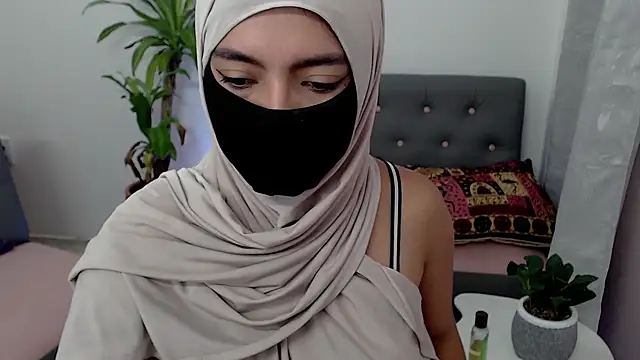 Snapshot of jade_nassar chatting on 09/12/25, 05:02 jade nassar online show from 09/12/25, 05:02