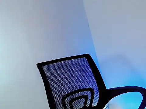 Snapshot of your_hottest_kim chatting on 03/12/26, 02:39 your hottest kim online show from 03/12/26, 02:39