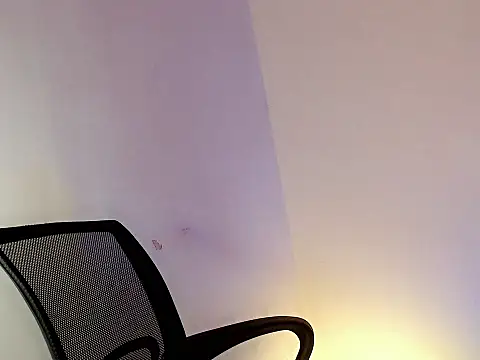 Snapshot of your_hottest_kim chatting on 03/03/26, 04:25 your hottest kim online show from 03/03/26, 04:25