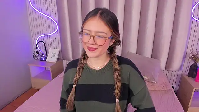 SamanthaPeachss online show from 12/02/25, 01:35