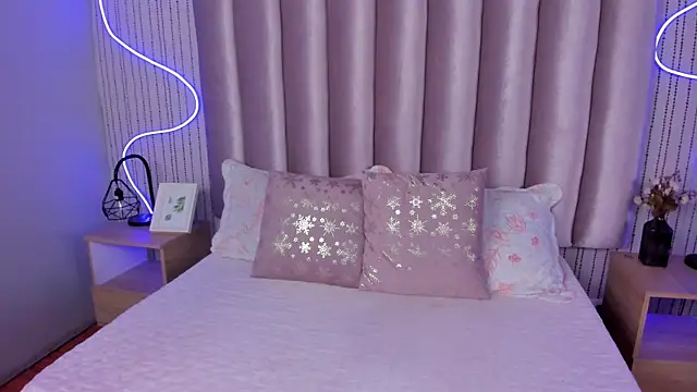 SamanthaPeachss online show from 10/09/25, 11:55