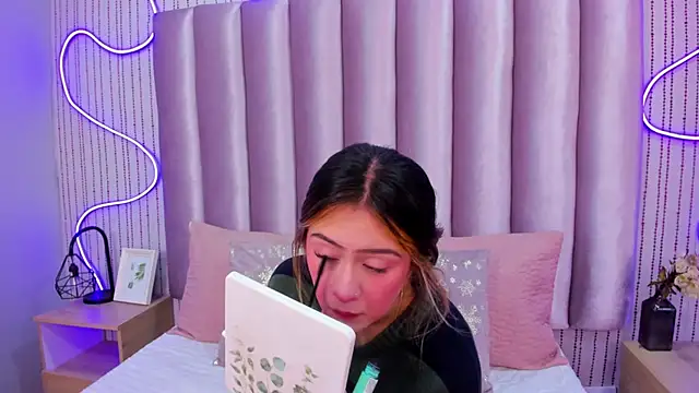 SamanthaPeachss online show from 11/07/25, 11:59