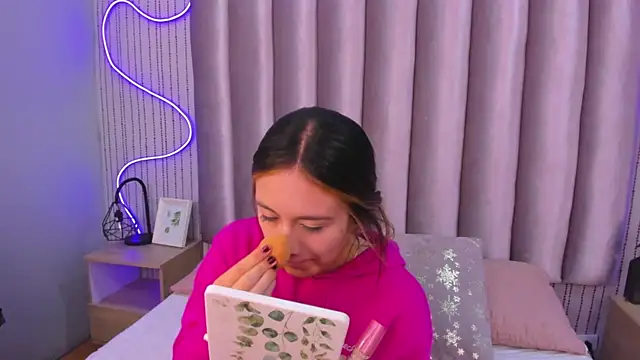 SamanthaPeachss online show from 11/06/25, 11:58