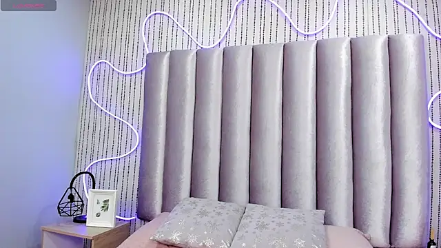 SamanthaPeachss online show from 02/10/26, 11:53