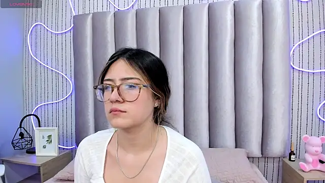 SamanthaPeachss online show from 02/11/26, 11:10