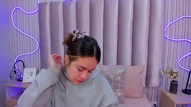 SamanthaPeachss online show from 11/15/25, 11:47