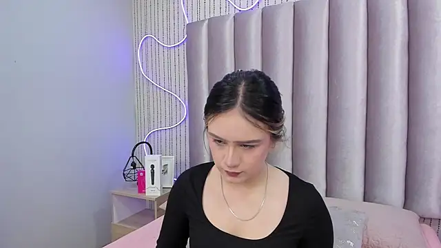 SamanthaPeachss online show from 01/09/26, 12:12