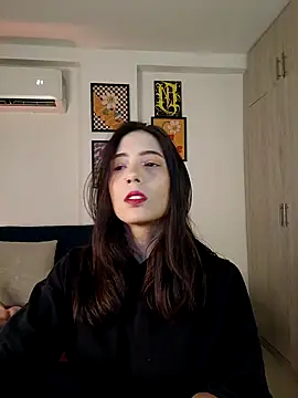 mishelkrave  online show from 10/19/25, 11:18