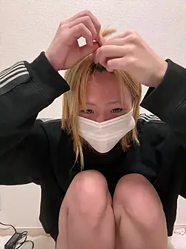 Snapshot of kabikabi_makaron chatting on 06/25/26, 03:17 kabikabi makaron online show from 06/25/26, 03:17