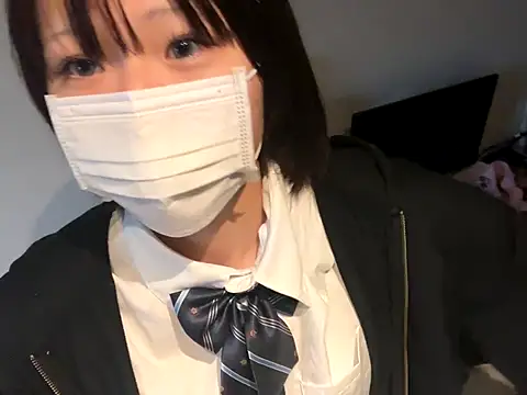 kabikabi makaron online show from 10/31/25, 06:21