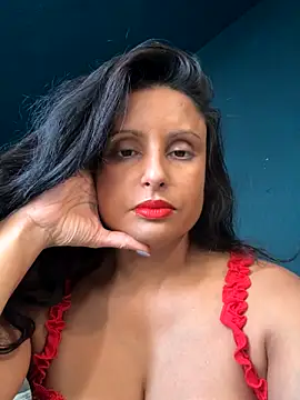 Snapshot of Angelaarayexx chatting on 10/16/25, 12:35 Angelaarayexx online show from 10/16/25, 12:35