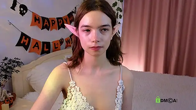 Evi Brook online show from 10/29/25, 08:46