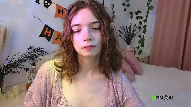 Evi Brook online show from 10/22/25, 01:43