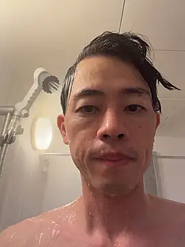 Snapshot of iiiviviii chatting on 11/28/25, 04:18 iiiviviii online show from 11/28/25, 04:18