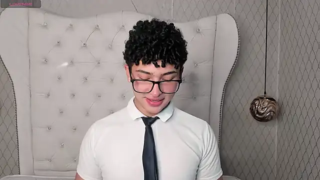 Valentin0 3 online show from 11/03/25, 12:31